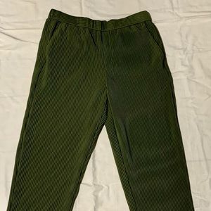 Zara pleated Trousers